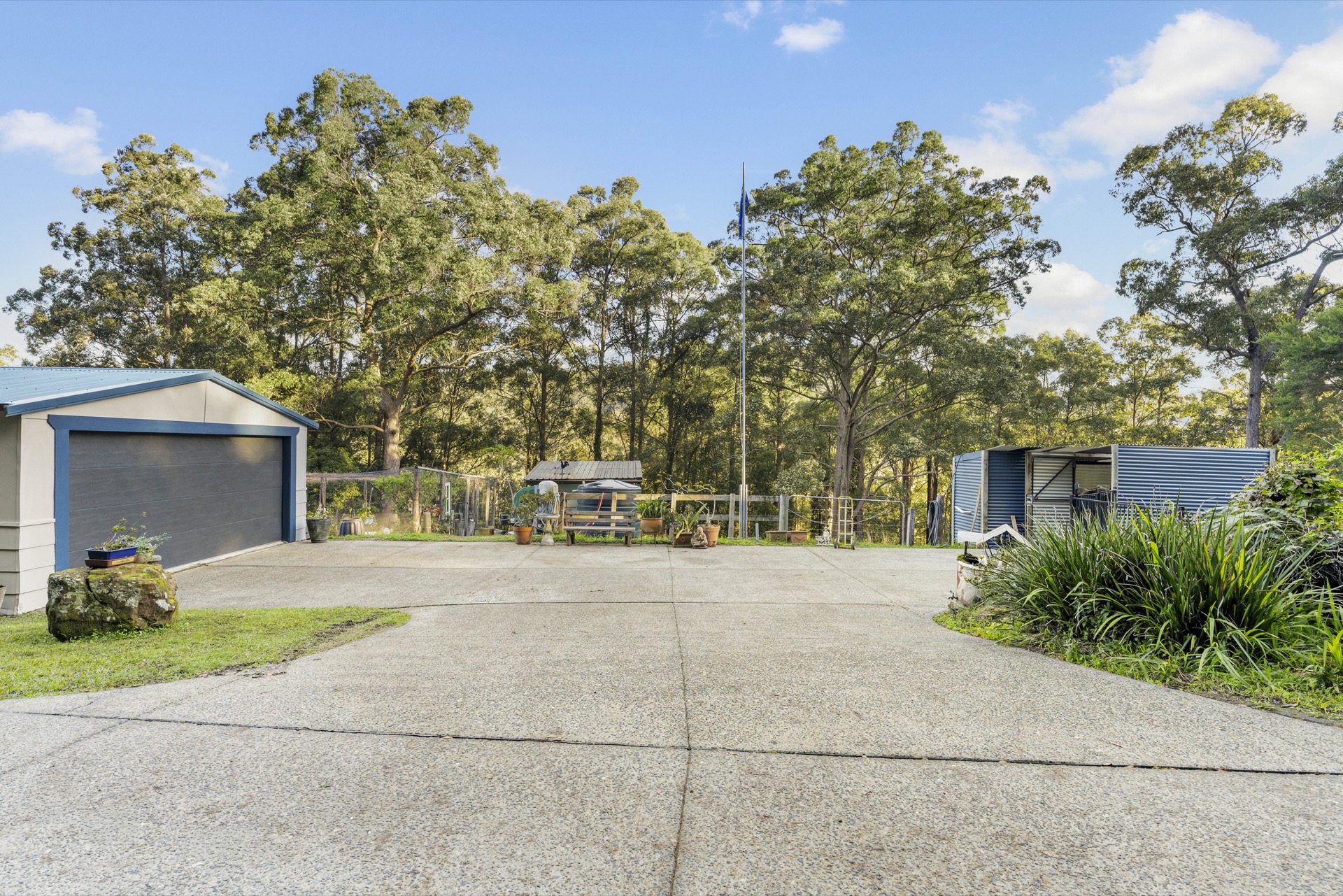 Workshop shed and machinery bays at 32 Geerings Road Martinsville