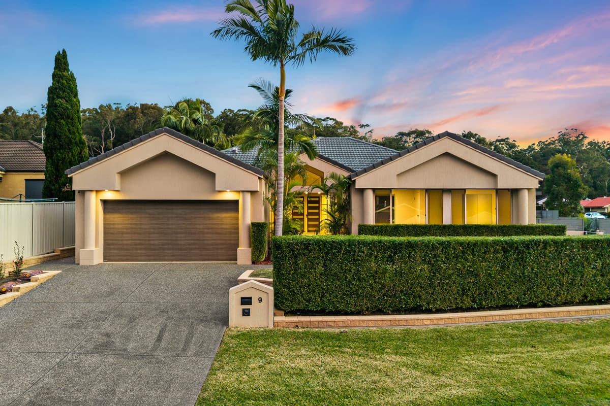 9 condor Circuit, Lambton NSW 2299 — photo 1 of 19