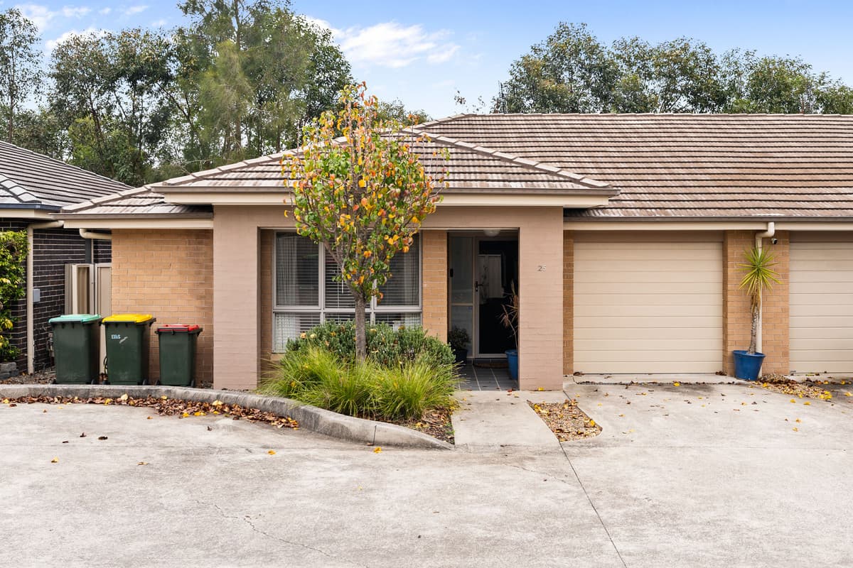 25 Dahlia Avenue, Hamlyn Terrace NSW 2259 — photo 1 of 10