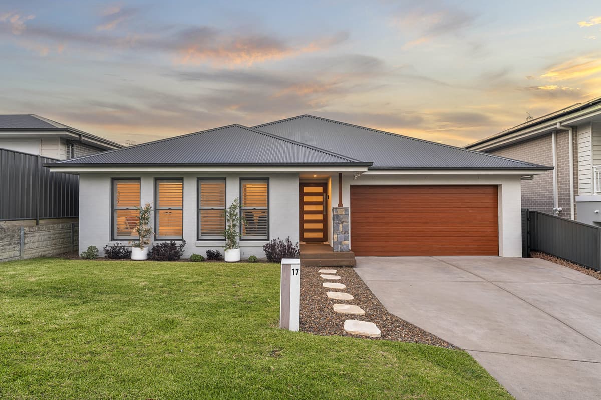 17 Corkwood Street, Glenning Valley NSW 2261 — photo 1 of 20